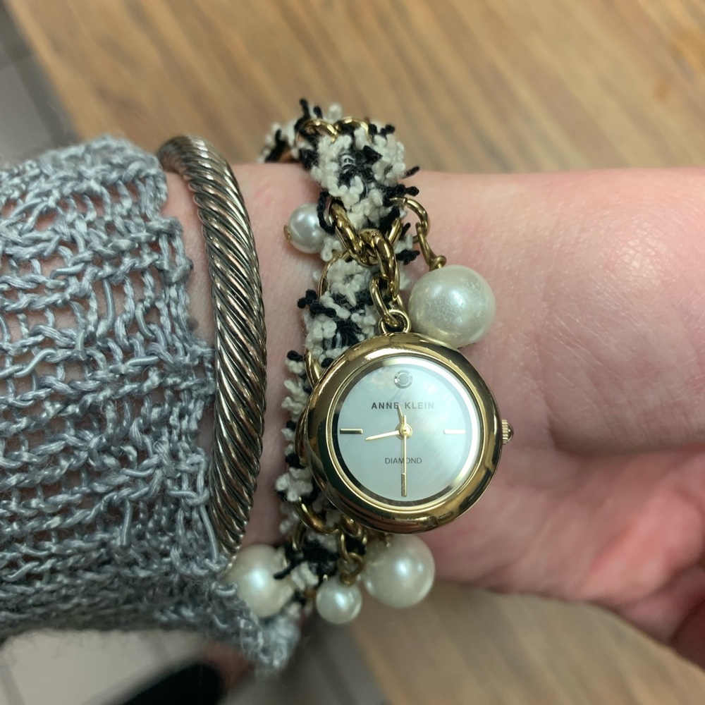 Anne Klein charm bracelet with diamond watch and pearls. - Picture 4 of 8